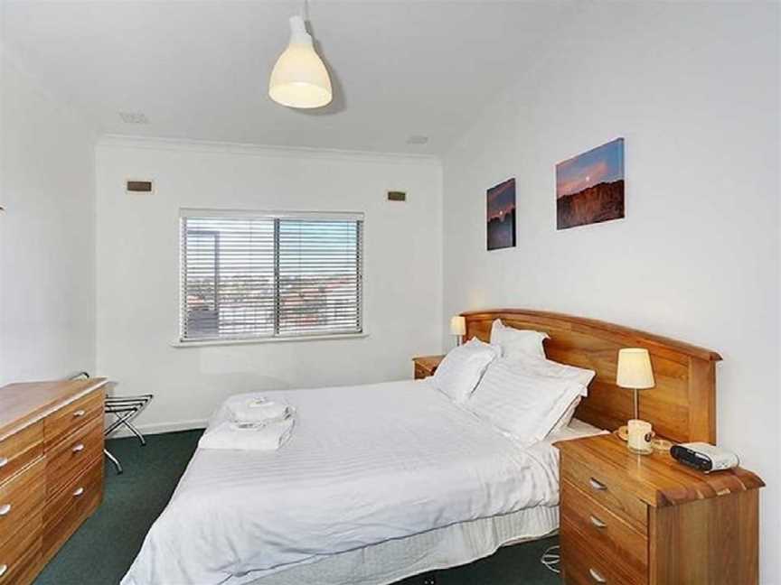 Summer Breeze - Holiday or Business Accommodation, Scarborough, WA