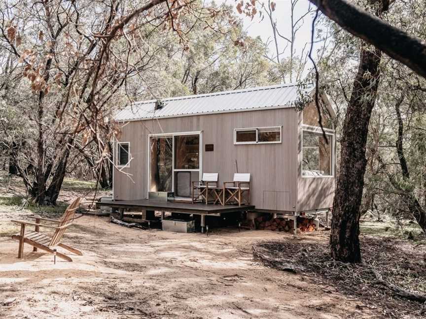 Hidden Cabins, Accommodation in Dardanup West