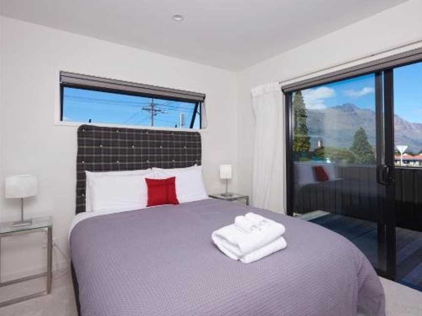 Central Spa Escape - Queenstown Apartment (F2), Argyle Hill, New Zealand