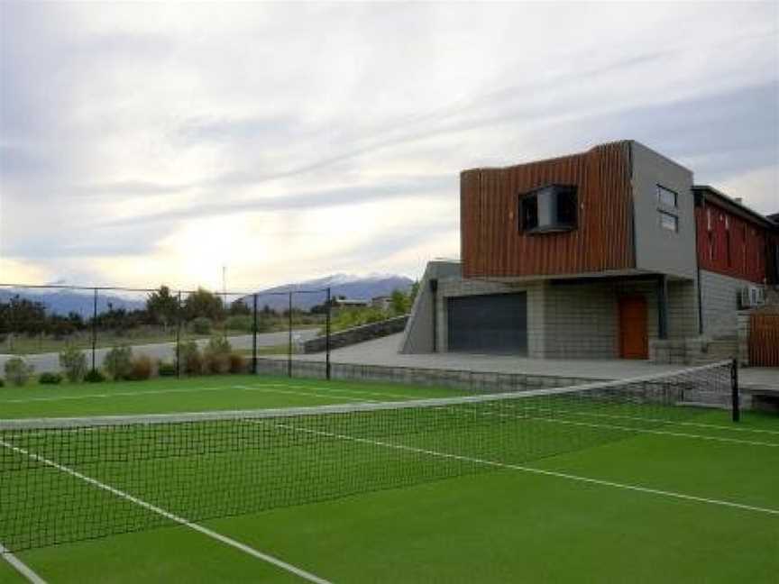 Mt Gold Retreat - Sleeps 8 - Spa Pool - Tennis Court, Wanaka, New Zealand