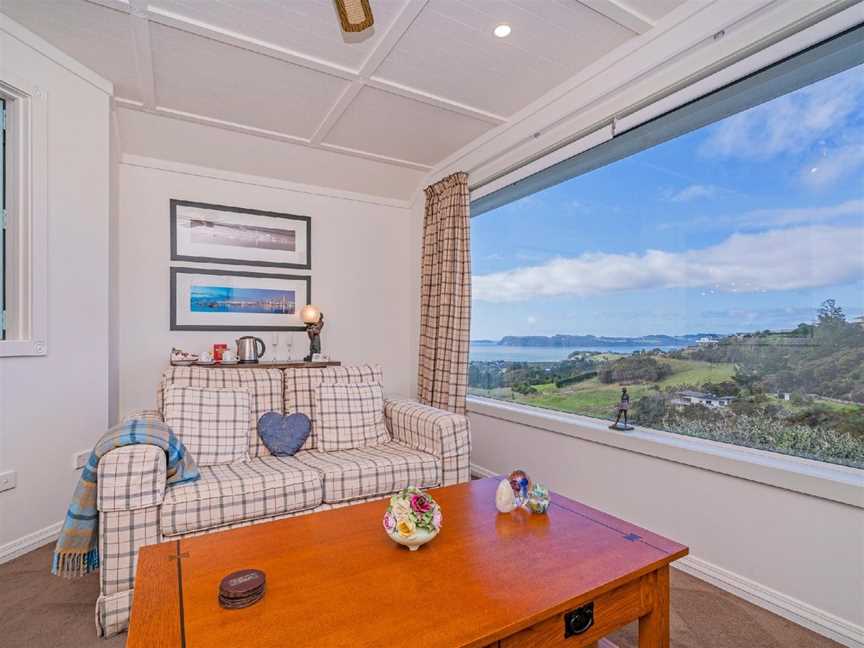 Tui Suite, Stunning Valley and Ocean Views, Whitianga, New Zealand
