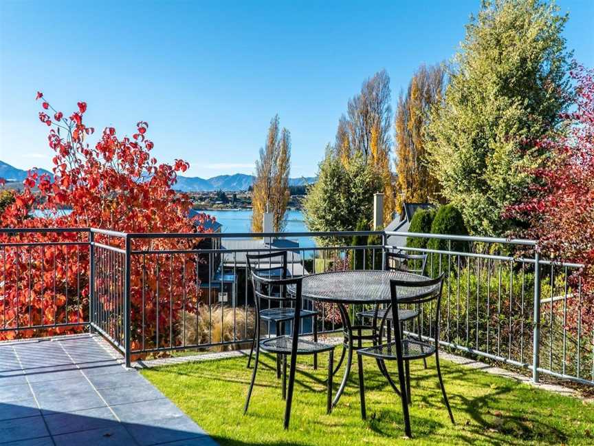 Morrows Mead - Sleeps 8 - Lake Views - Spa Pool, Wanaka, New Zealand