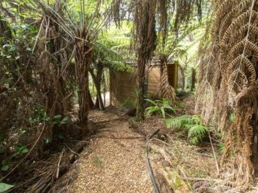 Karaka Sanctuary with Spa Pool by Waiheke Unlimited, Waiheke Island (Suburb), New Zealand