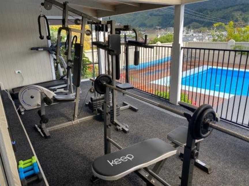 Fabulous Apartment with Private Spa Pool & Gym, Picton, New Zealand