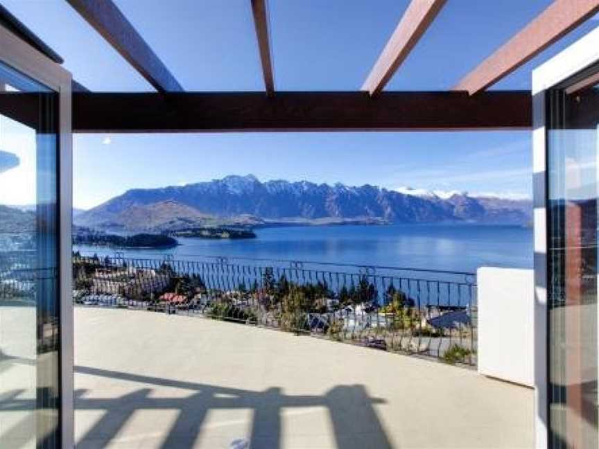 Belvedere Breath Taking Lake & Mountain Views, Argyle Hill, New Zealand