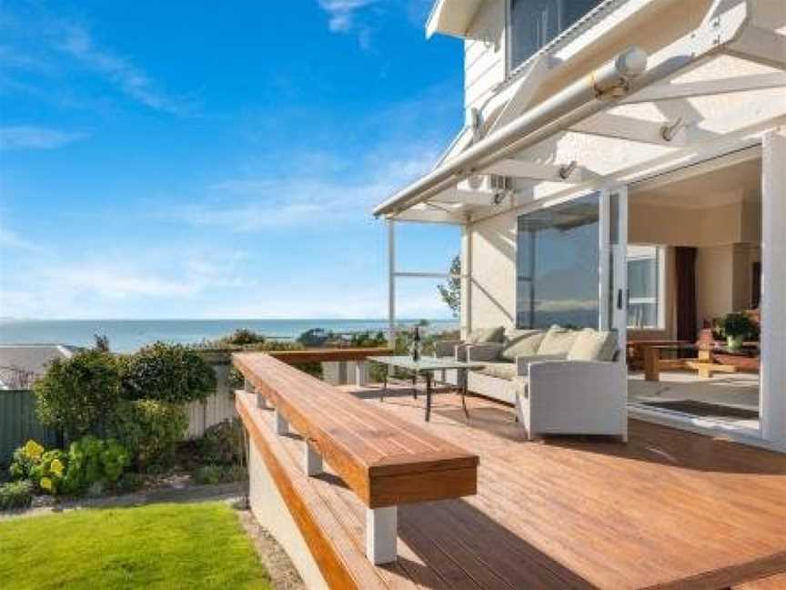 A View with a House - Nelson Holiday Home, Nelson, New Zealand