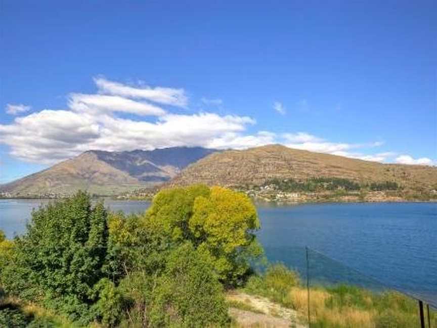 Absolute Lakefront, Absolute Serenity, Argyle Hill, New Zealand