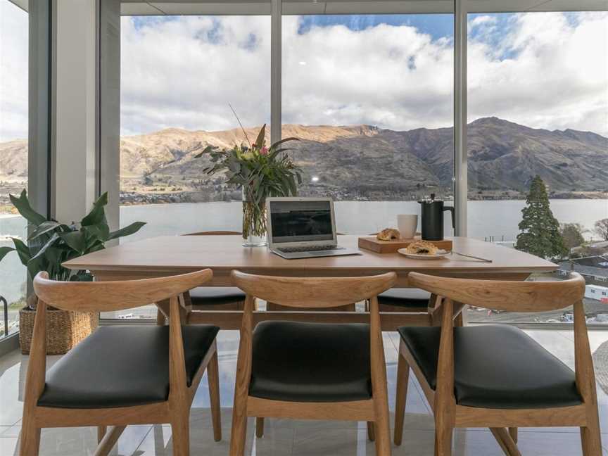 Lismore - Sleeps 6 - Lake Views - Central Location, Wanaka, New Zealand