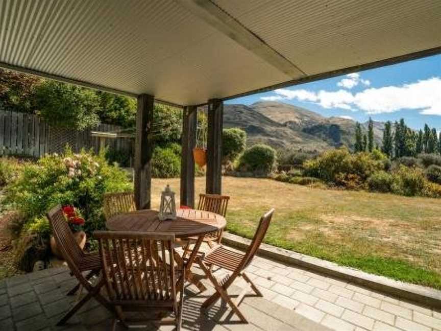 Avalanche Peak Garden Suite - Wanaka Downstairs Holiday Unit, Wanaka, New Zealand