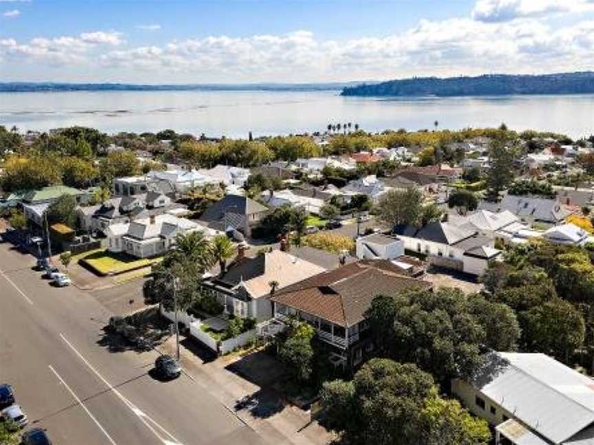 Charming Herne Bay, 1 minute to Bus Stop, Eden Terrace, New Zealand