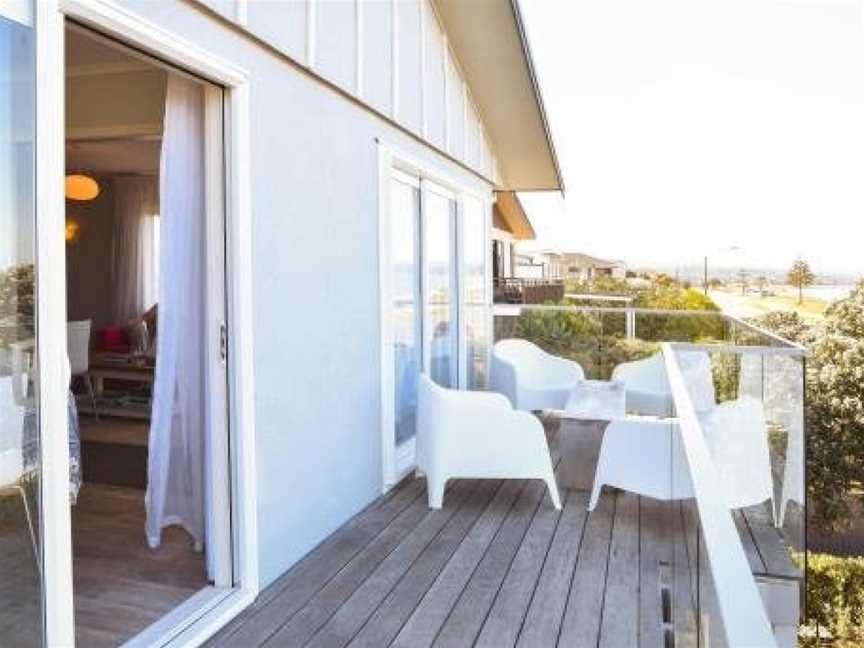 Beachfront at the Bay - Westshore Holiday Home, Napier, New Zealand