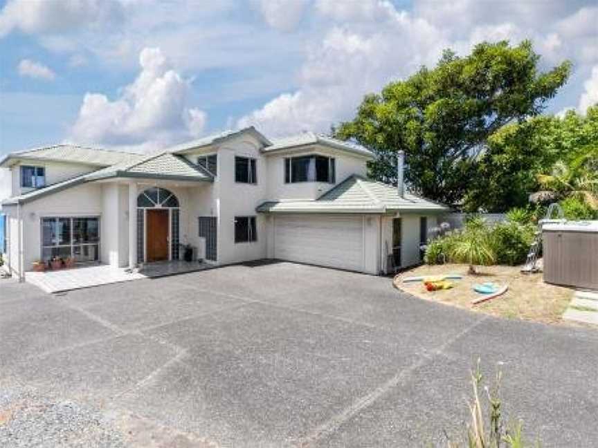 Oasis By The Bay - Matakatia Bay Holiday Home, Whangaparaoa, New Zealand