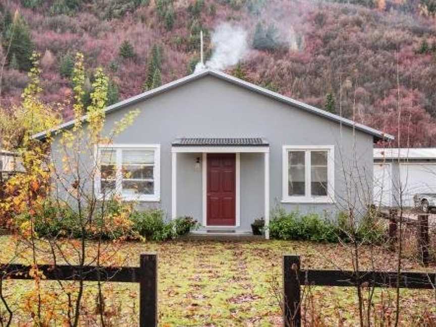 Picturesque historical downtown home, Arrowtown, New Zealand