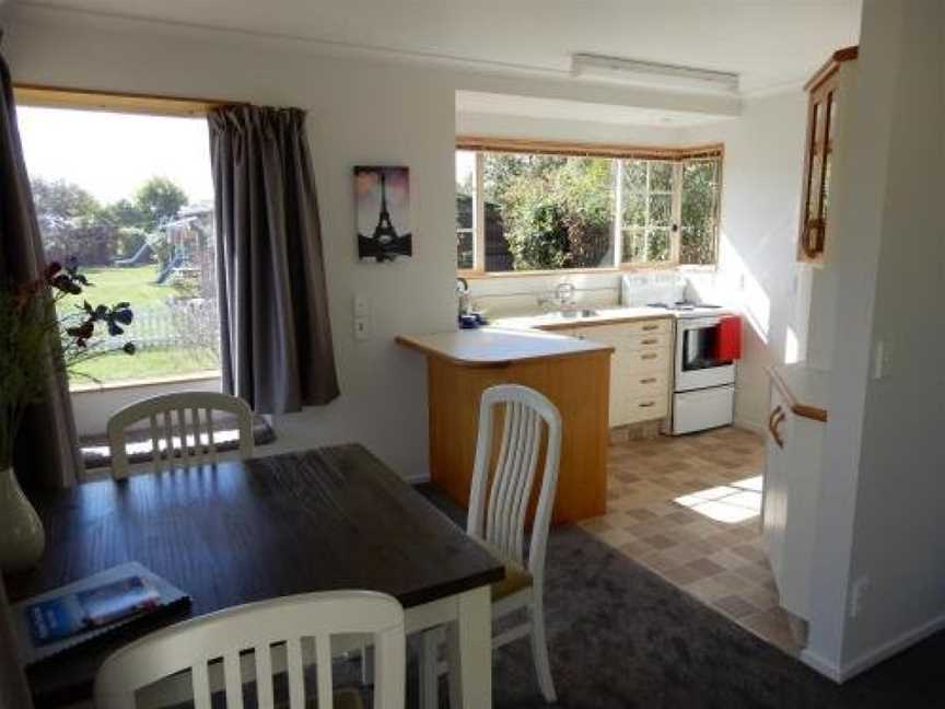 Stoke's Cosy Cottage, Nelson, New Zealand