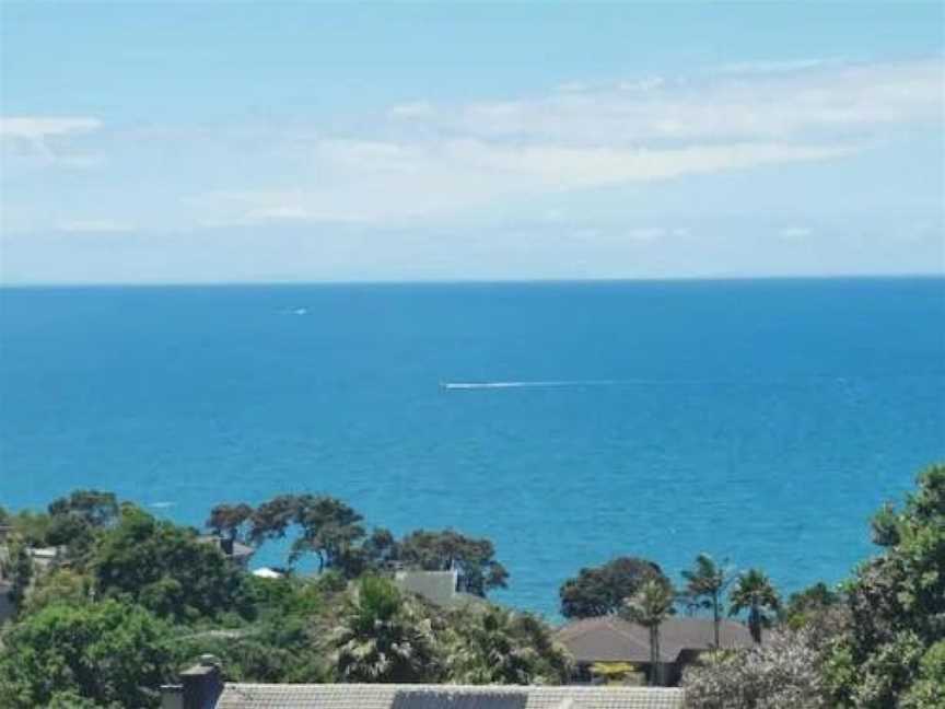 Sea view two bedroom Flat, Red Beach (Suburb), New Zealand