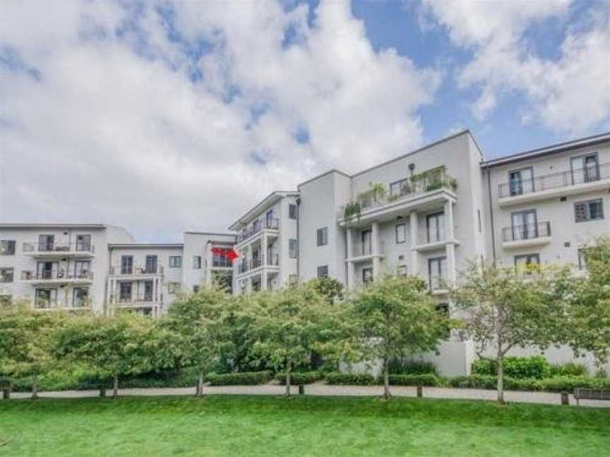 Spacious Apt w/Harbour View, Free Parking & Pool!, Eden Terrace, New Zealand