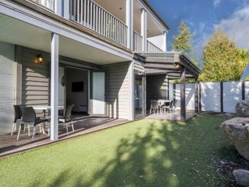 The Sombre Duck - Cardrona Holiday Apartment, Cardrona, New Zealand