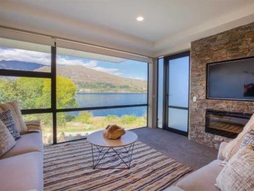 Absolute Lakefront, Absolute Bliss, Argyle Hill, New Zealand