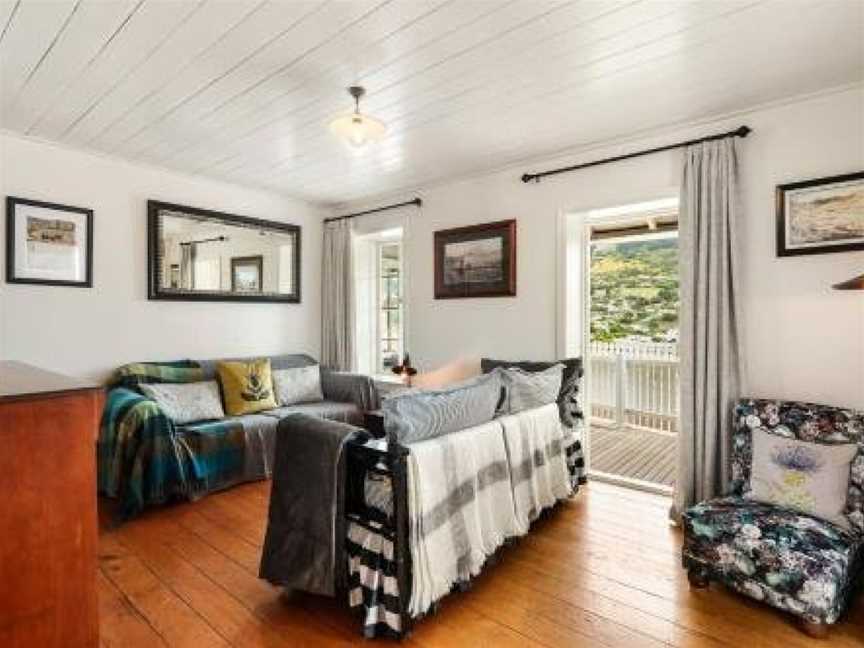 Islay Cottage - Lyttelton Holiday Home, Lyttelton, New Zealand