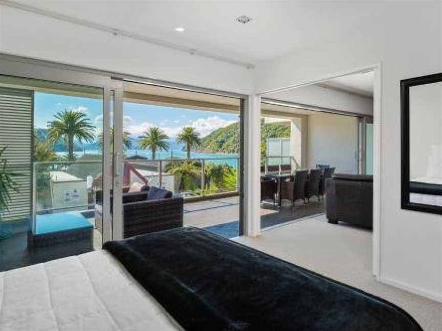 Luxury Waterfront Apartment - Abode No 1, Picton, New Zealand