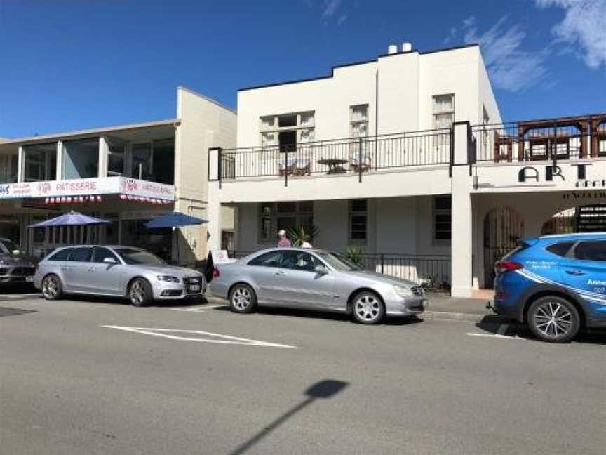 Art Deco Apartment #10 sea views, centre of town., Picton, New Zealand