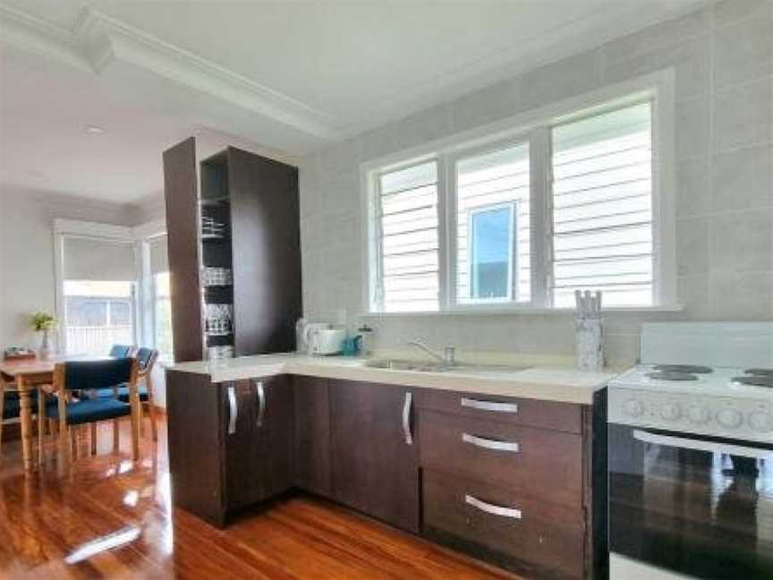 Awesome 3 - Bedroom Unit with Free Parking - WiFi, Eden Terrace, New Zealand