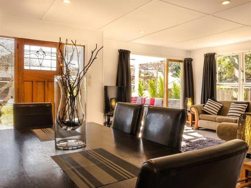 3 & 4 Bedroom Holiday Houses Central Picton, Picton, New Zealand