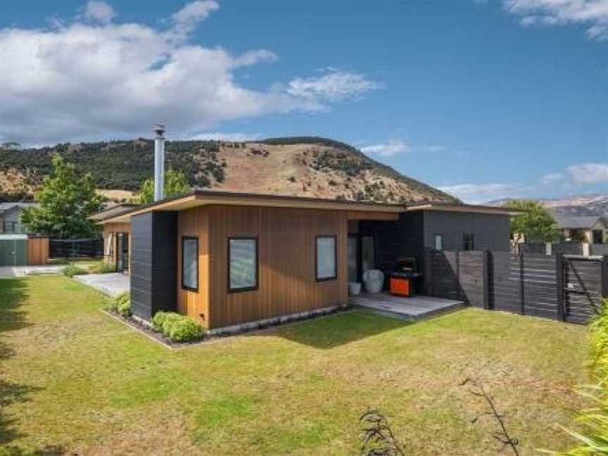 Sierra Oasis - Modern Wanaka Holiday Home, Wanaka, New Zealand