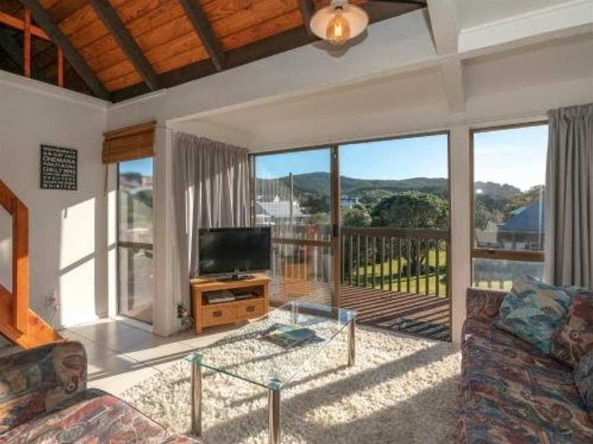 Getaway - Onemana Holiday Chalet, Opoutere, New Zealand