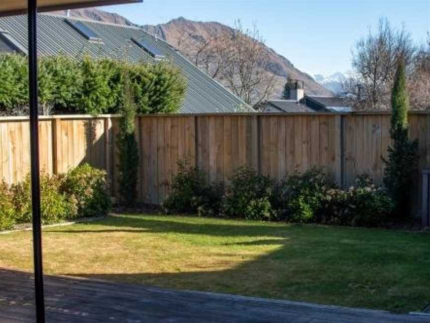 Pinot Cottage, Wanaka, New Zealand