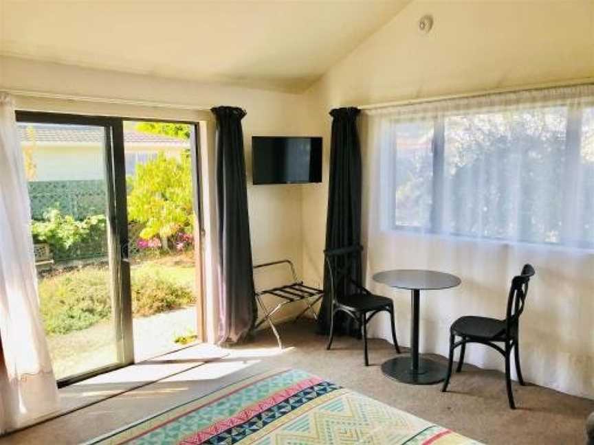 Sunny Studio by the Airport and Sea, Nelson, New Zealand