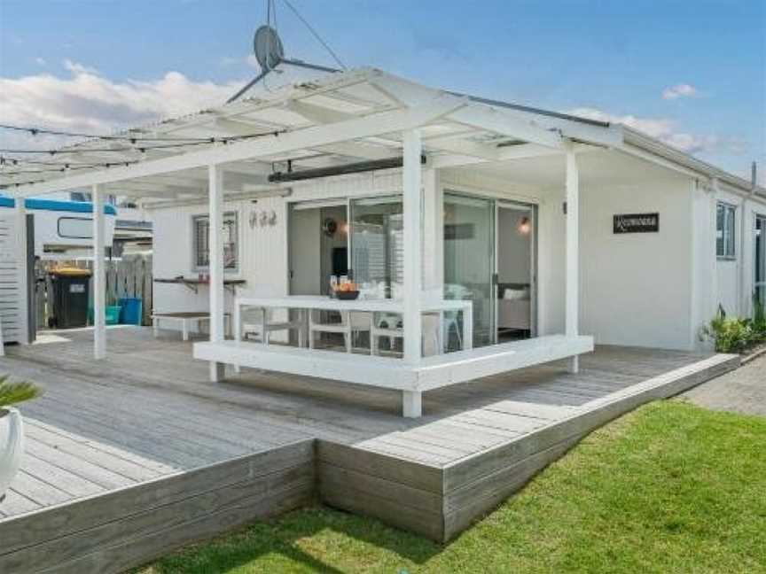 The Weka Bach - Whangamata Holiday Home, Whangamata, New Zealand