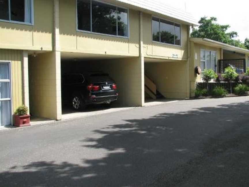 Golden Leaf Apartments, Invercargill, New Zealand