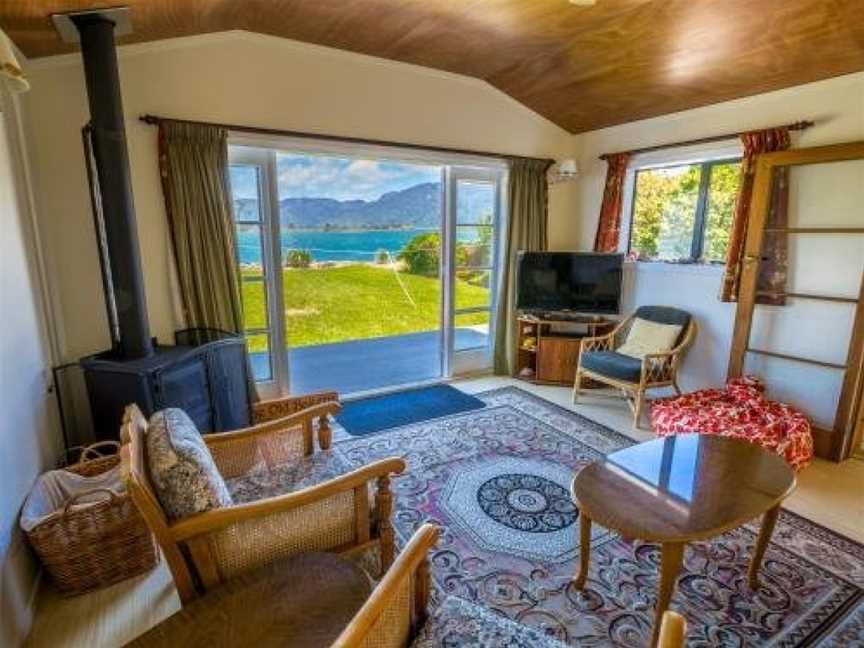 The Old Bakery - Collingwood Holiday Home, Golden Bay, New Zealand