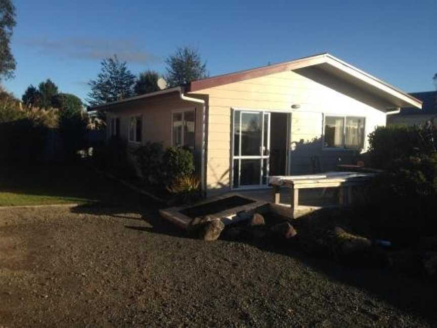 Holiday Chalet, Whanganui National Park, New Zealand