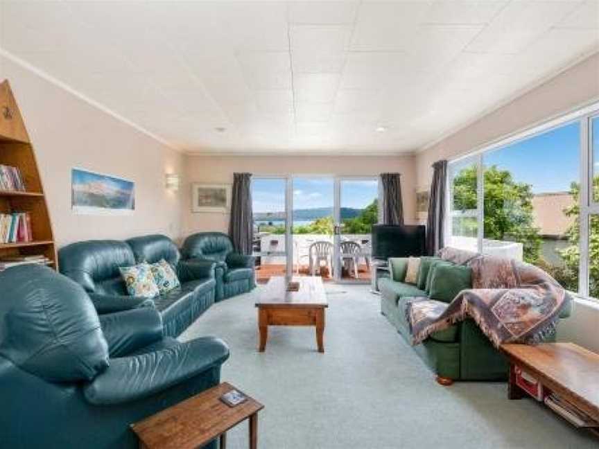 The White House - Taupo Holiday Home, Taupo, New Zealand