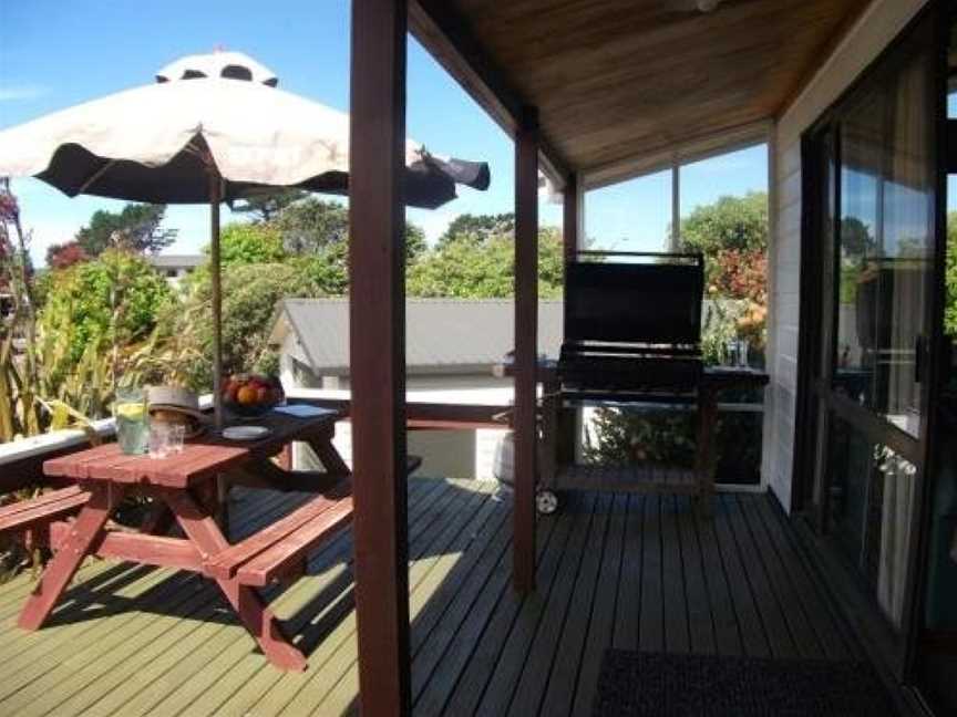 Relax at Pauanui - Pauanui Holiday Home, Pauanui, New Zealand