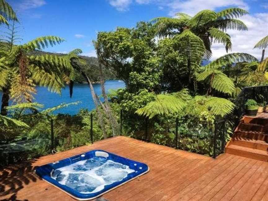 Waterfall Bay Luxury Escape, Picton, New Zealand