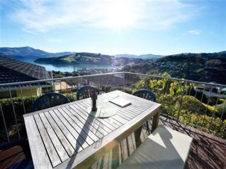 Akaroa Harbour View - Christchurch Holiday Homes, Akaroa, New Zealand