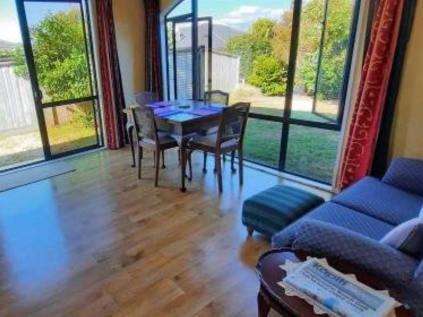 Quiet homestay, private room with own bathroom, Paraparaumu, New Zealand