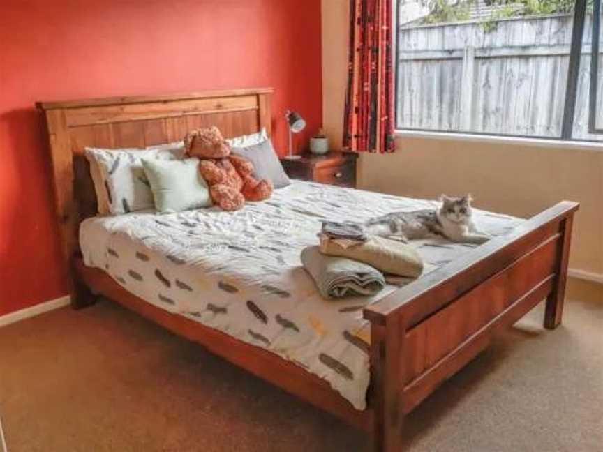 Quiet homestay, private room with own bathroom, Paraparaumu, New Zealand