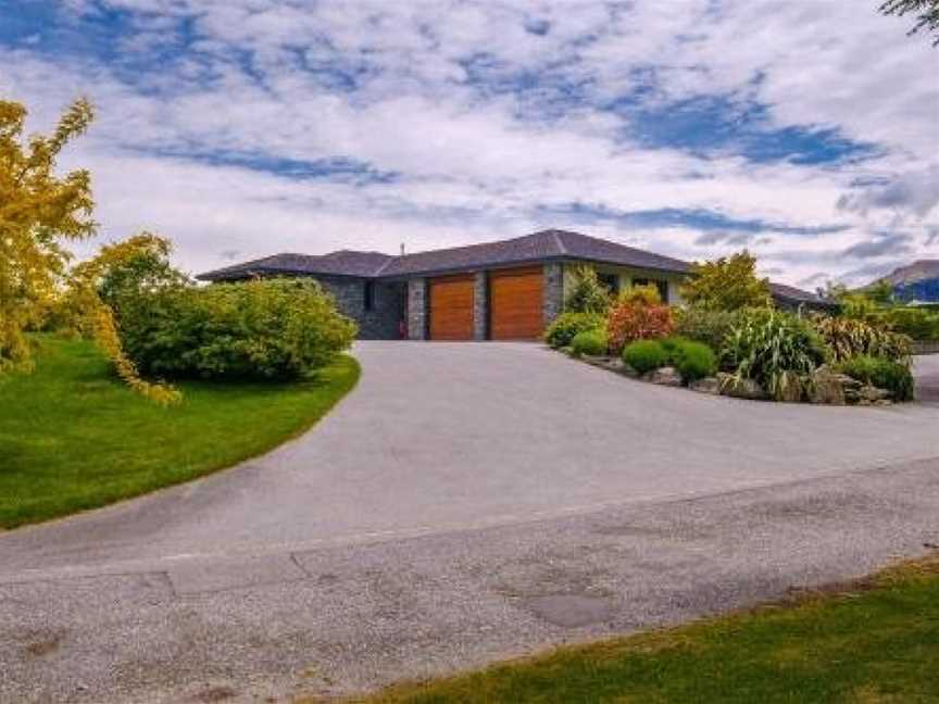 Hilltop Blue Views - Wanaka Holiday Home, Wanaka, New Zealand