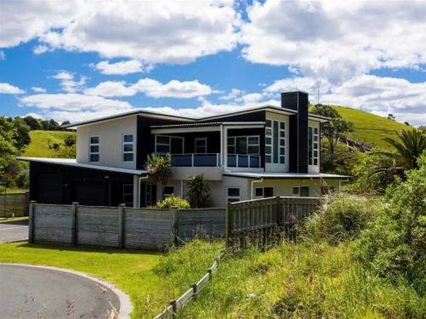 Matapouri Dunes - Matapouri Holiday Home, Tutukaka, New Zealand