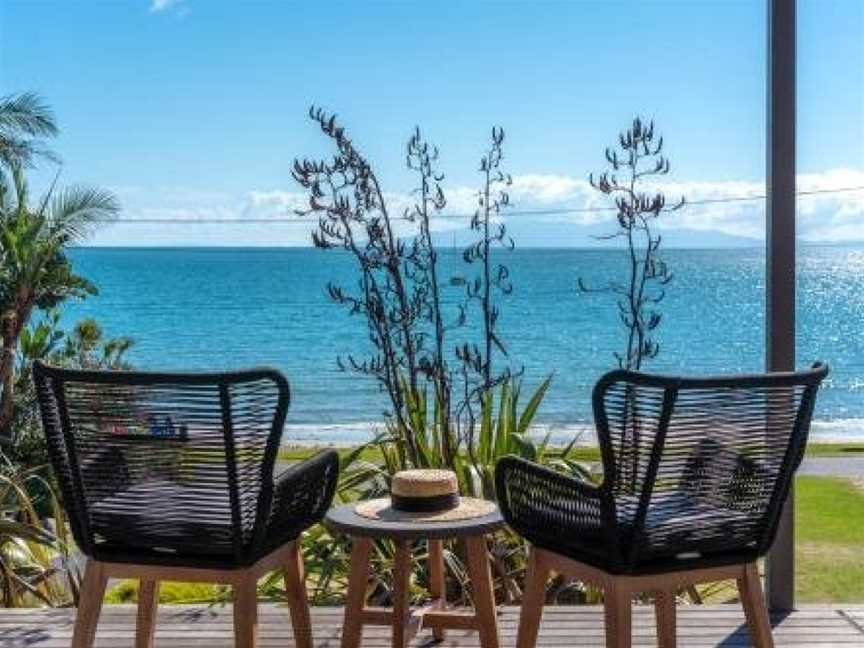 Oneroa Beachfront Apartment, Waiheke Island (Suburb), New Zealand