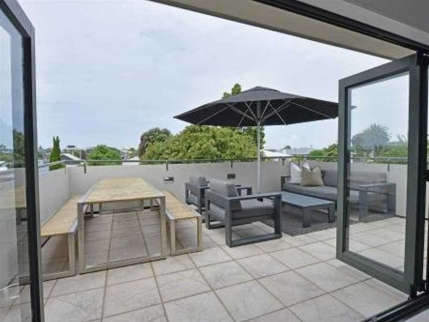 Escape to high end comforts on Riverton, Mount Maunganui, New Zealand