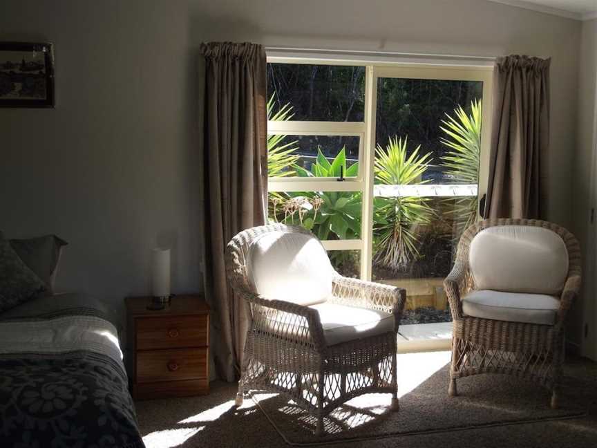 LONGHOUSE AND BREAKFAST, Paihia, New Zealand