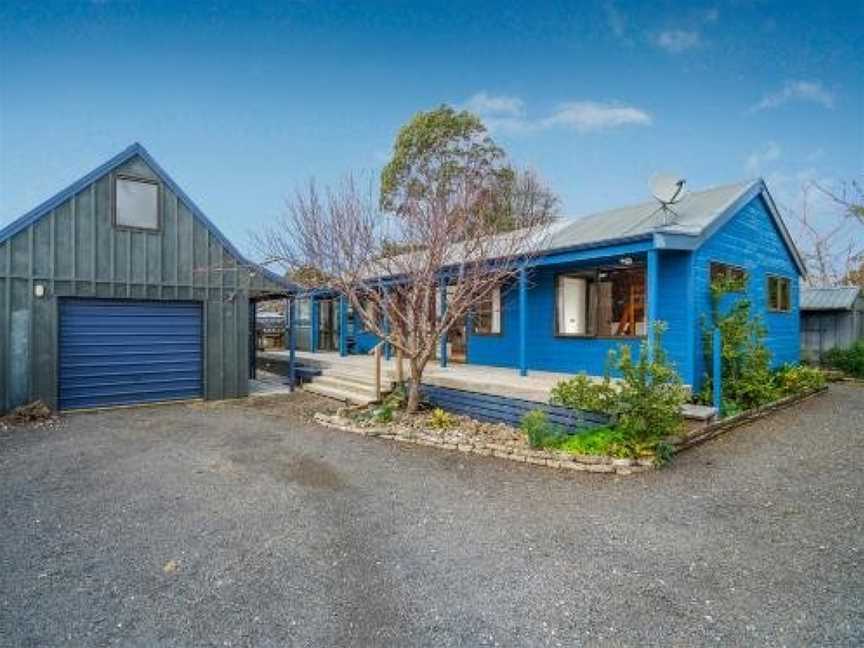 Sky Blue Bach - Whitianga Holiday Home, Whitianga, New Zealand