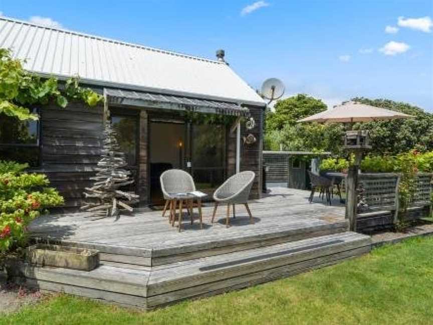 Waimea Cottage - Waikanae Holiday Home, Paraparaumu, New Zealand