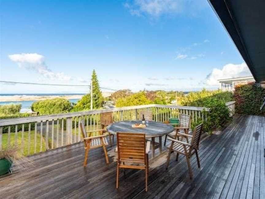 Talinga Ocean Views - Mangawhai Holiday Home, Mangawhai, New Zealand