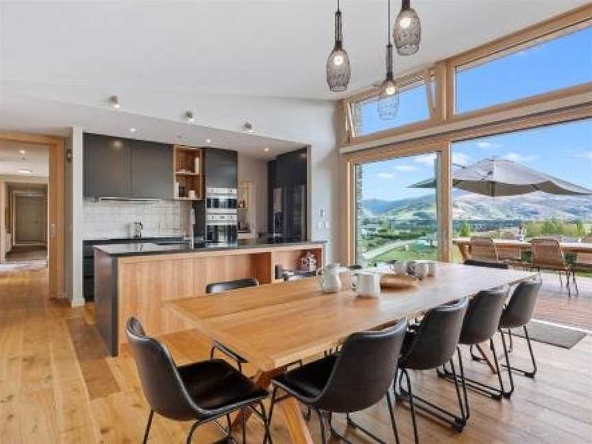 Vino and Views - Bannockburn Holiday Home, Cromwell, New Zealand